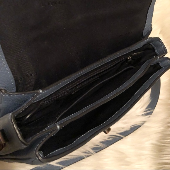 Coach Cassie 19 Crossbody - Picture 14 of 16